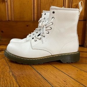 EXTREMELY RARE Dr. Martens White Pascal Boots